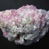 Elbaita (variedad rubelita) y Mica (variedad lepidolita)
8 x 6'5 cm.
(Autor: prcantos)