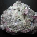 Elbaita (variedad rubelita) y Mica (variedad lepidolita)
8 x 6'5 cm.
(Autor: prcantos)