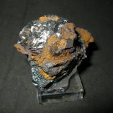 Pirolusita con Goethita y limonita
8 x 6,5 x 6 cm.
(Autor: Juan C. Agua)