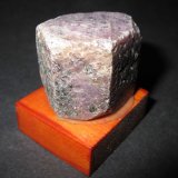 Corindón
3 x 3 x 3 cm.
(Autor: prcantos)