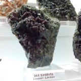 Epidota
8 x 6 x 4 cm
(Autor: DavidSG)