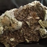 Arsenopirita y Marcasita sobre Moscovita
12 x 8 x 3 cm.
(Autor: DavidSG)