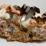 Cuarzo (variedad ahumado), Microclina y Albita
7,5 x 4,1 cm
(Autor: Iwok)