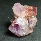 Cuarzo (variedad amatista)
2,5 x 2 cm
(Autor: Iwok)