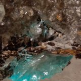 Aurichalcita, Hemimorfita, Calcita
65 x 32 mm
(Autor: Sante Celiberti)