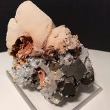 Dolomita (pseudomórfica de calcita), Pirita, Cuarzo
69 x 78 mm
(Autor: Sante Celiberti)