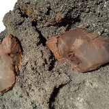 Calcita (variedad manganocalcita), Dolomita, Pirita
260 x 250 mm
(Autor: Sante Celiberti)