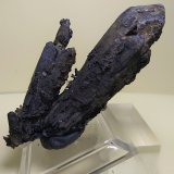 Cuarzo (variedad cetro), óxidos de manganeso
66 x 32 mm
(Autor: Sante Celiberti)