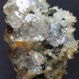 Fluorita, Pirita, Tetraedrita, Cuarzo
80 x 51 mm
(Autor: Sante Celiberti)