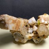 Elbaita, Cuarzo, Ortoclasa
82 x 45 mm
(Autor: Sante Celiberti)