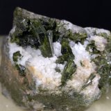 Epidota
50 x 43 mm
(Autor: Sante Celiberti)