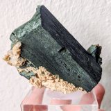 Arfvedsonita, Cuarzo, Feldespato
6,5 x 2,5 cm.
(Autor: carles)