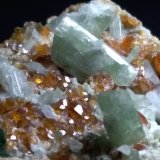 Diopsido, Grossularia (variedad hessonita), Clinocloro
54 x 39 mm
(Autor: Sante Celiberti)