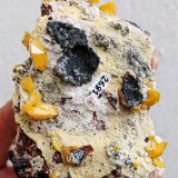 Wulfenita, Cerusita, Dolomita
7,3 x 5,6 x 3,4 cm.
(Autor: carles)