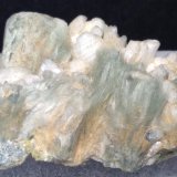 Anfíbol (Supergrupo) (variedad byssolita), Albita
41 x 32 mm
(Autor: Sante Celiberti)