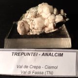 Analcima
67 x 51 mm
(Autor: Sante Celiberti)