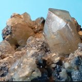 Cerusita y galena
Mibladen (distrito minero Mibladen), Midelt, Provincia Midelt, Región Drâa-Tafilalet, Marruecos
3 x 3 cm., XL. 1 x 1,5 cm.
(Autor: Felipe Abolafia)