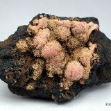 Rodocrosita, Ilvaita
9 x 5 x 3 centimetros
(Autor: Ricardo Melendez)