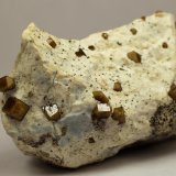 Vesuvianita
6.5 x 3 x 3.5 centimetros
(Autor: Ricardo Melendez)