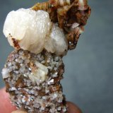 Calcita sobre Siderita
5 cm. de alto (medidas aproximadas)
(Autor: mmarte)