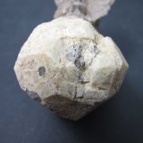 Leucita
3 x 3 cm.
(Autor: prcantos)