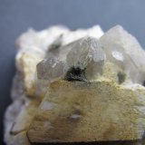 Bavenita, clinozoisita y ortoclasa
3'5 cm. ancho de campo
(Autor: prcantos)
