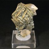 Calcita y Marcasita
6 x 4 cm. (Calcita mayor: 2,5 cm).
(Autor: Darío Menéndez)