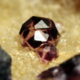 Fluorita
Grupo de cristales de 3 mm
(Autor: usoz)