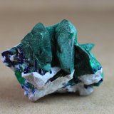 Malaquita
3.9 x 3.5 x 3 centimetros
(Autor: Ricardo Melendez)