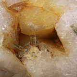 Fluorapatito
Ancho de imagen 4,5 cm
(Autor: minero1968)
