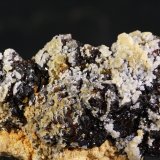 Esfalerita
9x6 cm
(Autor: minero1968)