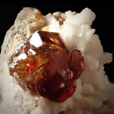 Esfalerita y Dolomita
Cristal de 1,5cm.
(Autor: castrominerals)