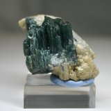 Elbaita (variedad indicolita) (grupo Turmalina)
41mm - 32mm - 27mm
(Autor: Pedro Naranjo)