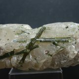 Elbaita (Grupo Turmalina) en cuarzo
134mm - 48mm - 50mm
(Autor: Pedro Naranjo)