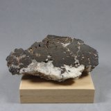 Jordanita
8 x 5,2 x 2,4 cm.
(Autor: J. G. Alcolea)