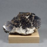 Jordanita
8 x 4,5 x 4 cm.
(Autor: J. G. Alcolea)