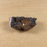 Krutaita
2,2 x 1,1 x 1 cm.  6,6 g.
(Autor: J. G. Alcolea)