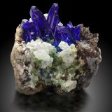 Linarita
4 x 3.5 x 4 cm / Cristal principal: 2 cm
(Autor: Museo MIM)