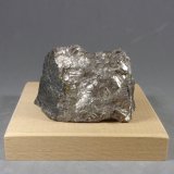 Linneita
5,9 x 3,9 x 2,8 cm. 116,7 g.
(Autor: J. G. Alcolea)