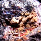 Cinabrio, Antimonita (estibina)
2 x 1,5 cm. área foto (detalle)
(Autor: Calita)