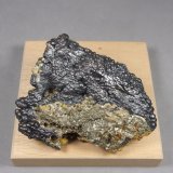 Metastibnita
7,5 x 6,1 x 2,5 cm.
(Autor: J. G. Alcolea)