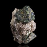 Microlita con Hafnón y lepidolita
4.5 x 3 x 2.5 cm / Cristal principal: 2.4 cm
(Autor: Museo MIM)