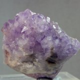 Cuarzo (variedad amatista)
Medida: 4,6 x 3,6 x 2,3 cms
(Autor: Joan Martinez Bruguera)