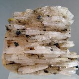 Barita y Calcopirita
Medida: 4,8 x 3,8 x 2,8 cms
(Autor: Joan Martinez Bruguera)