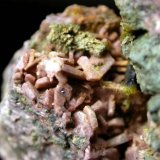 Albita (variedad oligoclasa).
Cristales de 5 mm
(Autor: Adrian Pesudo)