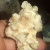 Oligoclasa
6 x 4,5 x 2,6 cm
(Autor: Anisio Claudio)