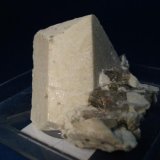 Ortoclasa
8X7 cm.
(Autor: Echevarria)
