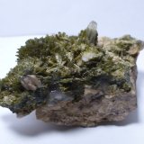Clinozoisita y Cuarzo
4x3cm
(Autor: heat00)