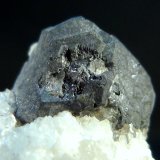Galena
Cristal: 1,5 x 1 x 1,5 cm.
(Autor: Felipe Abolafia)