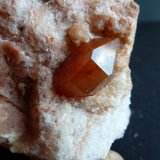 Cuarzo (variedad jacinto de compostela) en Yeso
6 x 6 cm.
(Autor: javier ruiz martin)